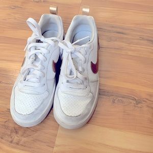 Nike shoes white and rose gold